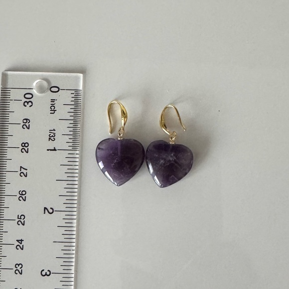 NWOT Tuckernuck Amethyst Heart Earrings - Picture 9 of 9